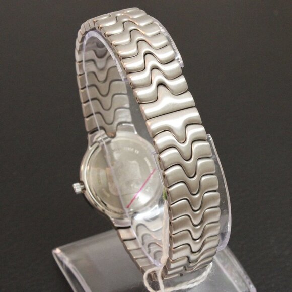 Bulova Contemporary Casual Watch Stainless Case Bracelet White Dial 25mm - Picture 11 of 11